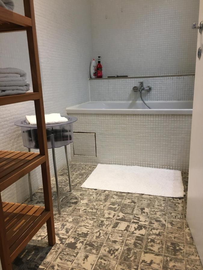 Guesthouse Poppies , Free Parking Остенде Екстериор снимка