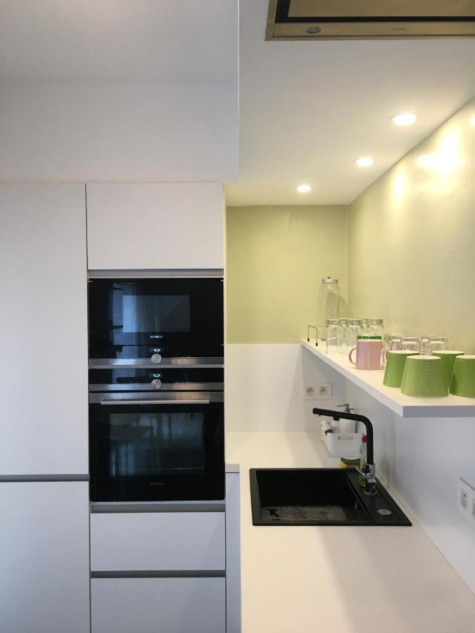 Guesthouse Poppies , Free Parking Остенде Екстериор снимка