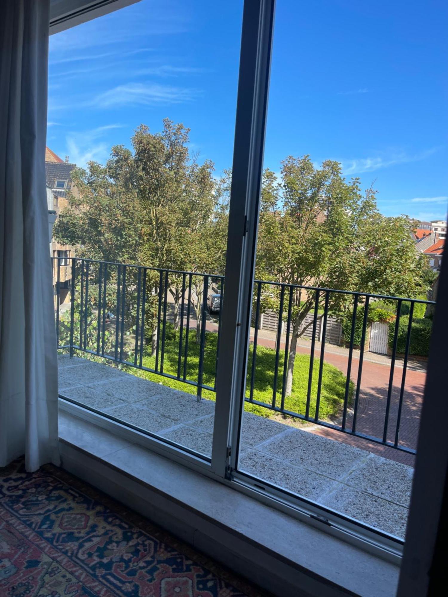 Guesthouse Poppies , Free Parking Остенде Екстериор снимка