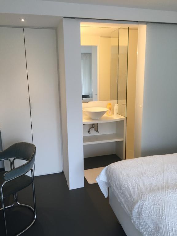 Guesthouse Poppies , Free Parking Остенде Екстериор снимка