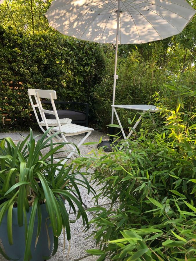 Guesthouse Poppies , Free Parking Остенде Екстериор снимка
