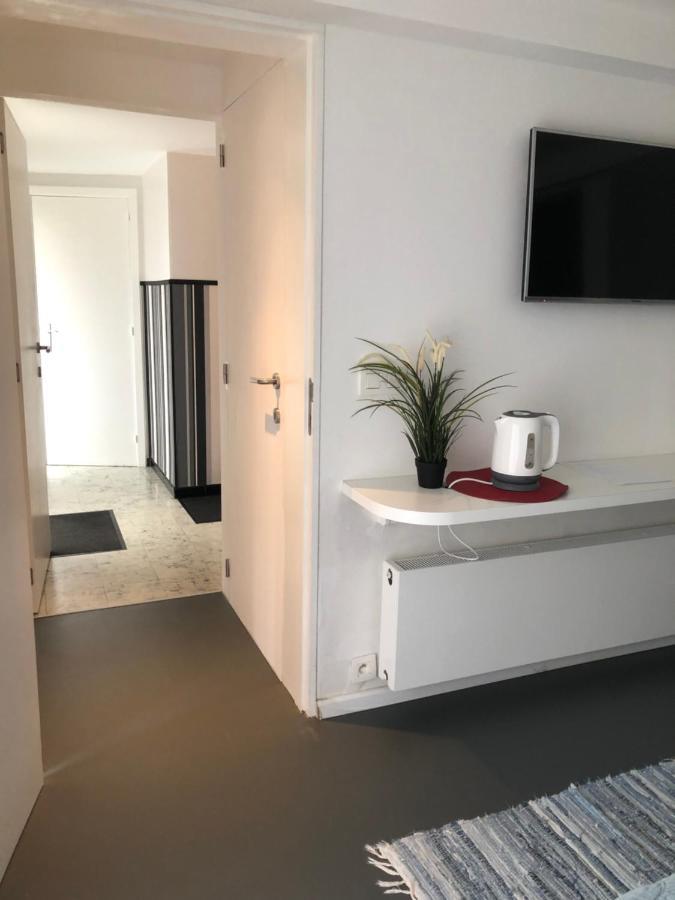 Guesthouse Poppies , Free Parking Остенде Екстериор снимка